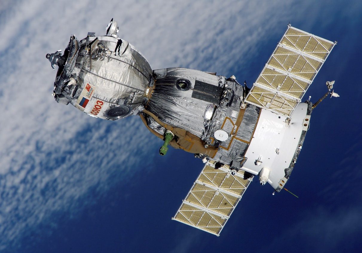 satellite-soyuz-spaceship-space-station-41006